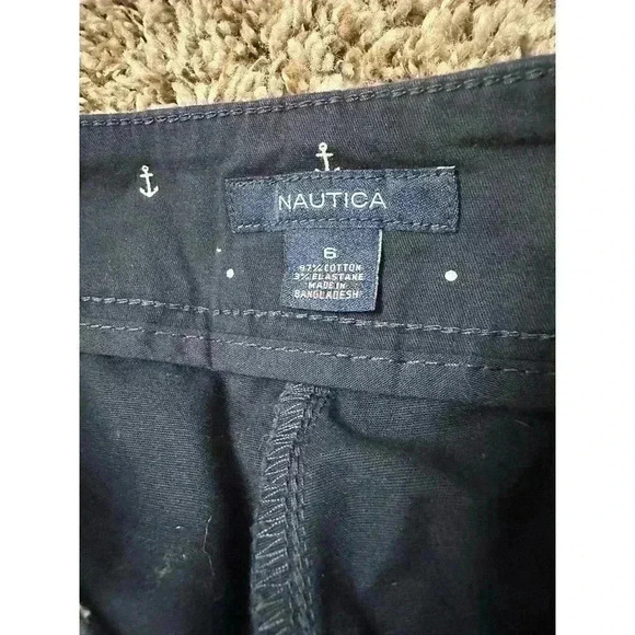 Nautica Bermuda Shorts Women’s Size 6 Navy Blue White Anchor Print Flat Front - Picture 3 of 3
